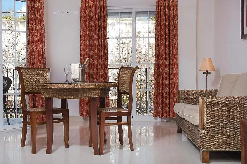 Apartamentos Plaza Cavana 5 Nerja 0*,