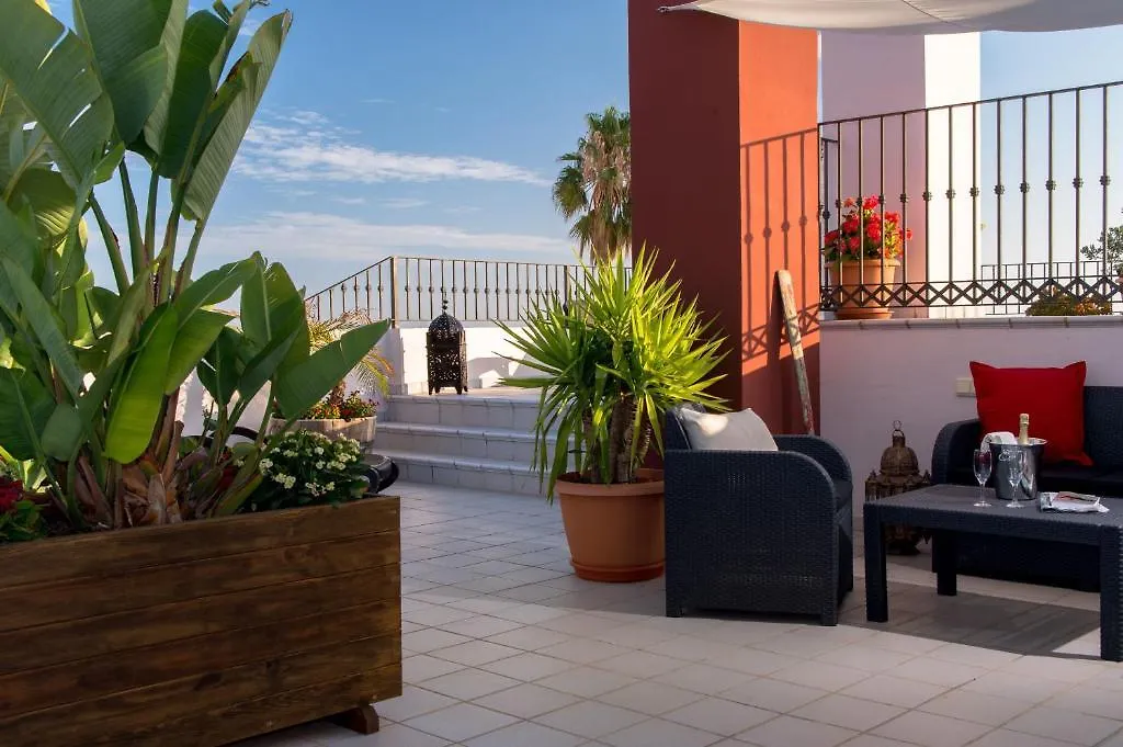 Apartamentos Plaza Cavana 5 Nerja Spanien