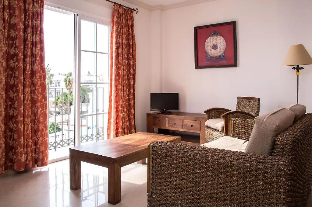 Apartamentos Plaza Cavana 5 Nerja Spanien