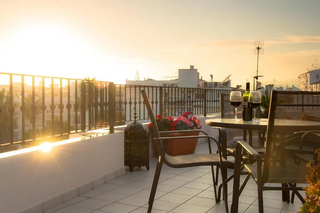 Apartamentos Plaza Cavana 5 Nerja Spanien