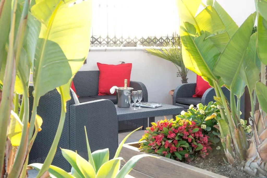 Apartamentos Plaza Cavana 5 Nerja
